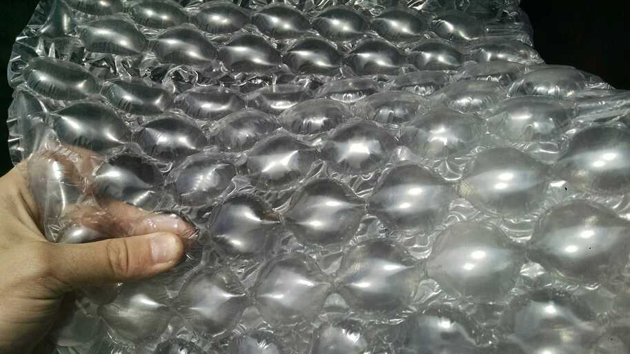 Упаковочная пупырчатая пленка